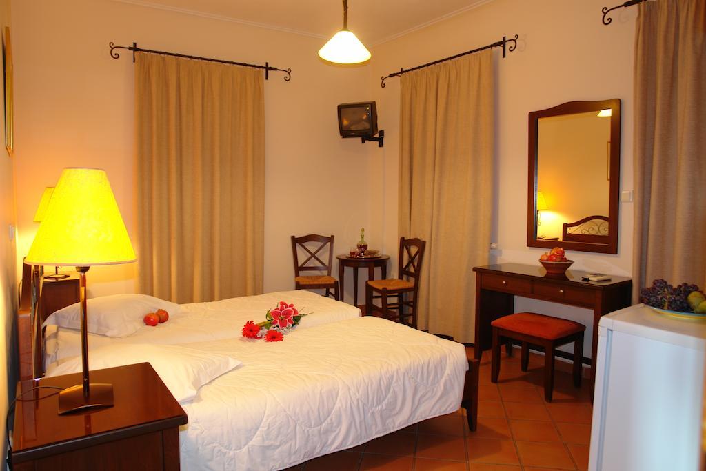Xenonas Chrisso Hotel Delphi Cameră foto