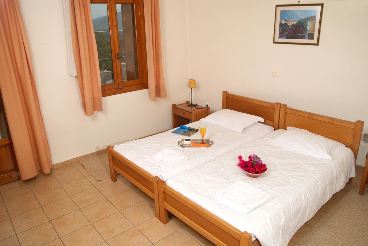 Xenonas Chrisso Hotel Delphi Exterior foto